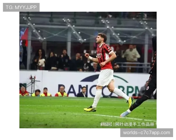 特写瞬间：博洛尼亚老将阿瑙托维奇替补登场，接受全场球迷起立鼓掌